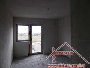 VAND CASA IN CONSTRUCTIE P+E+P,   C. CISNADIEI