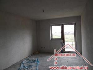 VAND CASA IN CONSTRUCTIE P+E+P,   C. CISNADIEI