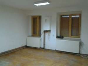 Casa pentru spatii comericale/birouri - zona centrala � Deva