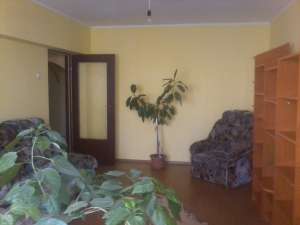Ap 3 camere , ,  Bariera ``