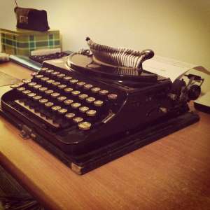 Vand Masina de scris Remington Portable Vintage model vechi