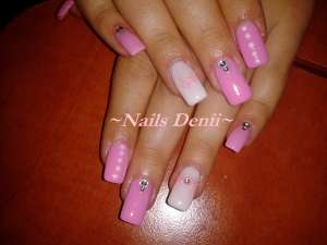 Aplic unghii false cu gel