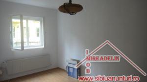 INCHIRIEZ APARTAMENT 3 CAMERE,  CALEA POPLACII
