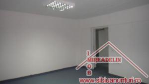 INCHIRIEZ SPATII BIROURI,   520 mp,   ZONA MILEA