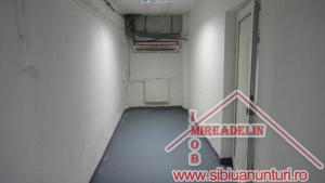 INCHIRIEZ SPATII BIROURI,   520 mp,   ZONA MILEA