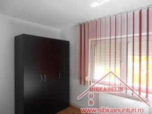 INCHIRIEZ APARTAMENT 2 CAMERE,  ZONA CIRESICA