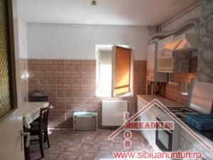 INCHIRIEZ APARTAMENT 2 CAMERE,  ZONA CIRESICA