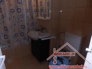 INCHIRIEZ APARTAMENT 2 CAMERE,  ZONA CIRESICA