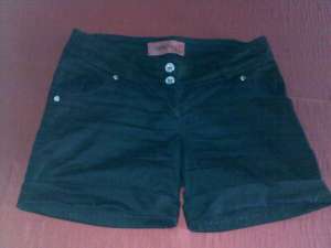 pantaloni scurti diverse modele pret incepand de la 10 ron bucata