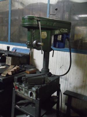 Masini de gaurit