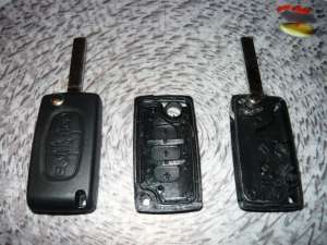 Vand carcase chei Peugeot si Citroen