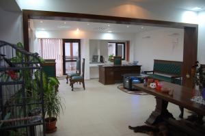 Inchiriez spatiu comercial