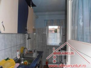 VAND APARTAMENT 2 CAMERE,   ZONA TEREZIAN