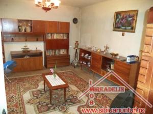 VAND CASA,   5 CAMERE,   PIATA CLUJ