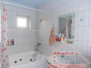 VAND APARTAMENT 3 CAMERE,  HIPODROM I