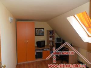VAND APARTAMENT 4 CAMERE,   STRADA SACEL