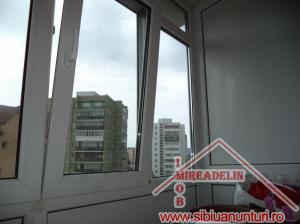 VAND APARTAMENT 3 CAMERE,   INTEREX