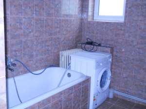 apartament cu 4 camere  in Campina