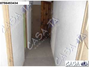 Vand apartament 3 camere