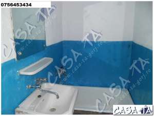 Vand apartament 3 camere