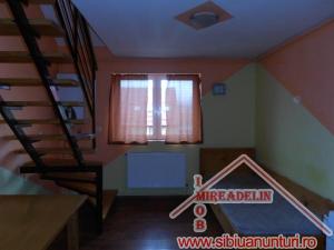 INCHIRIEZ APARTAMENT 2 CAMERE,   V. AARON