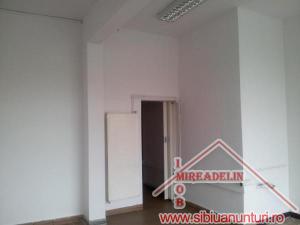 INCHIRIEZ SPATIU COMERCIAL 78 mp,   TEREZIAN