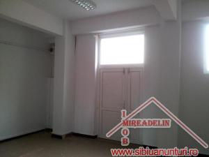 INCHIRIEZ SPATIU COMERCIAL 78 mp,   TEREZIAN