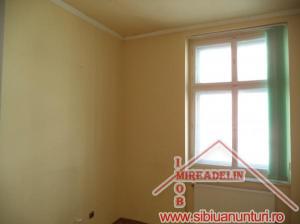 INCHIRIEZ APARTAMENT 3 CAMERE,   ULTRACENTRAL