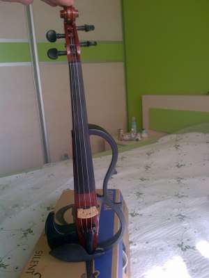 Vand Vioara Elcetrica Yamaha SV200 SH Stare impecabila