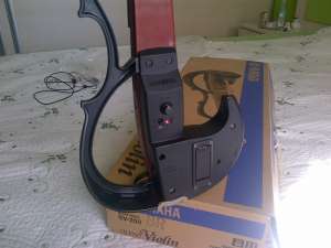 Vand Vioara Elcetrica Yamaha SV200 SH Stare impecabila