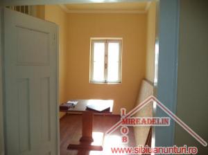 INCHIRIEZ APARTAMENT 4 CAMERE-N. BALCESCU