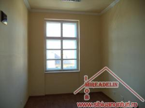 INCHIRIEZ APARTAMENT 4 CAMERE-N. BALCESCU