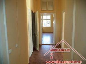 INCHIRIEZ APARTAMENT 4 CAMERE-N. BALCESCU