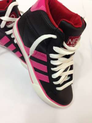 adidasi accesorii incaltaminte