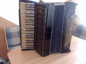 vand acordeon italian