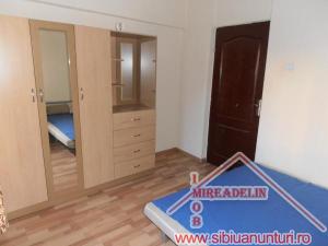 INCHIRIERE apartament 4 camere,   Constitutiei