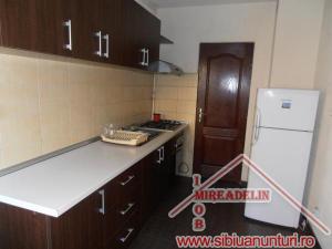 INCHIRIERE apartament 4 camere,   Constitutiei