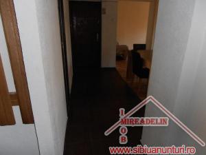 INCHIRIERE apartament 4 camere,   Constitutiei