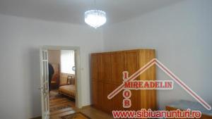 INCHIRIEZ CASA 2 CAMERE,   ZONA LAZARET