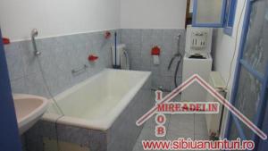 INCHIRIEZ CASA 2 CAMERE,   ZONA LAZARET