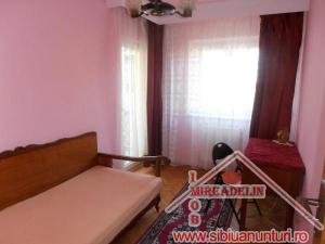 INCHIRIEZ APARTAMENT 4 CAMERE,  CALEA DUMBRAVII
