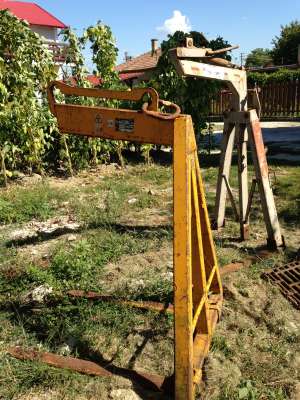 vand furca pentru macarale  second hand