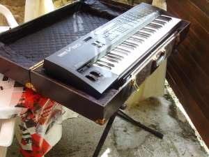 vind sintetizator yamaha v50