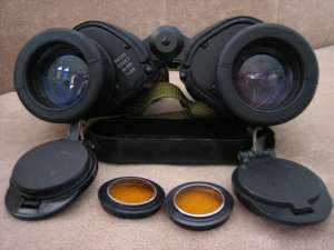 Vand binoclu IOR militar 7x40,   impecabil,   complet cu toate accesoriile
