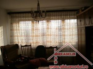 VAND APARTAMENT 3 CAMERE,   B-dul MIHAI VITEAZU