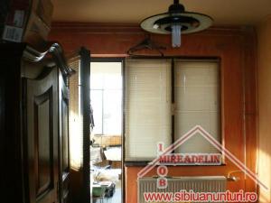 VAND APARTAMENT 3 CAMERE,   B-dul MIHAI VITEAZU