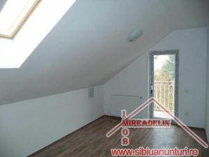 INCHIRIEZ APARTAMENT 4 CAMERE,   ZONA ALBA IULIA