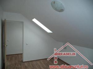 INCHIRIEZ APARTAMENT 4 CAMERE,   ZONA ALBA IULIA