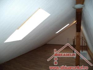 INCHIRIEZ APARTAMENT 4 CAMERE,   ZONA ALBA IULIA