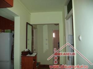 VAND APARTAMENT 3 CAMERE,   ZONA STRAND